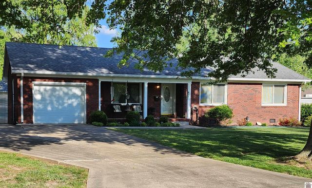 811 Guthrie Drive 12, Block E, Murray, KY 42071