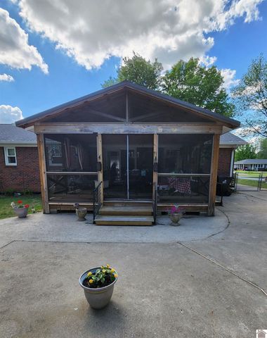811 Guthrie Drive 12, Block E, Murray, KY 42071