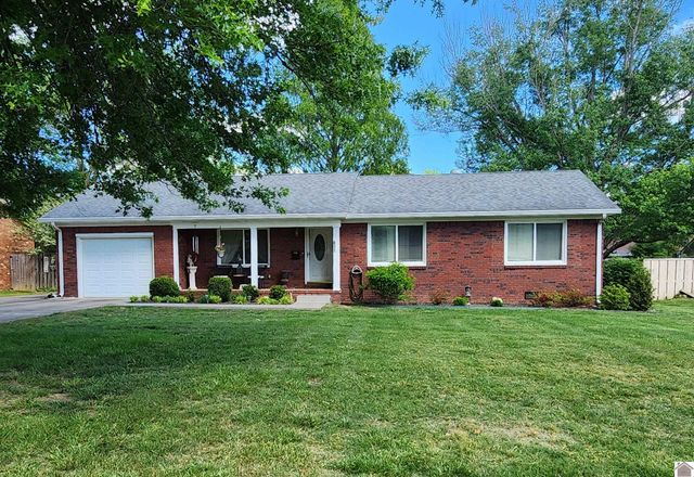 811 Guthrie Drive 12, Block E, Murray, KY 42071