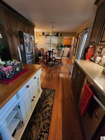 811 Guthrie Drive 12, Block E, Murray, KY 42071
