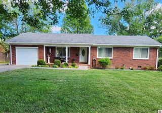 811 Guthrie Drive 12, Block E, Murray, KY 42071