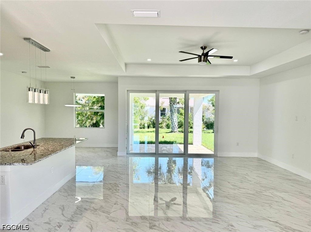 Image 4 of property listing at 2321 SW 21st TER, Cape Coral, FL 33991