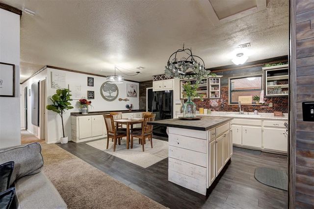 115 W Green Street, Meeker, OK 74855