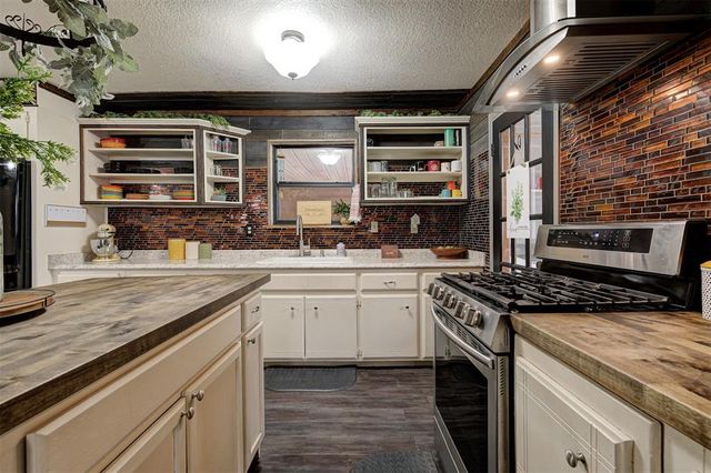 115 W Green Street, Meeker, OK 74855