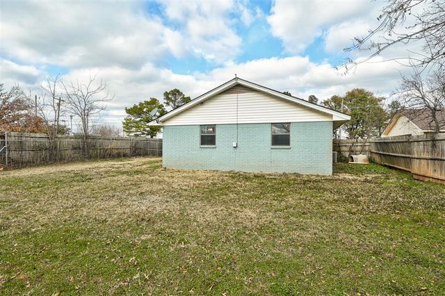 115 W Green Street, Meeker, OK 74855