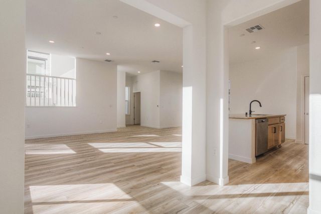 600 E St, West Sacramento, CA 95605