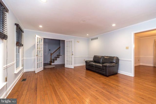 1363 LEXINGTON DR, Yardley, PA 19067