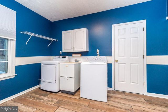 1363 LEXINGTON DR, Yardley, PA 19067