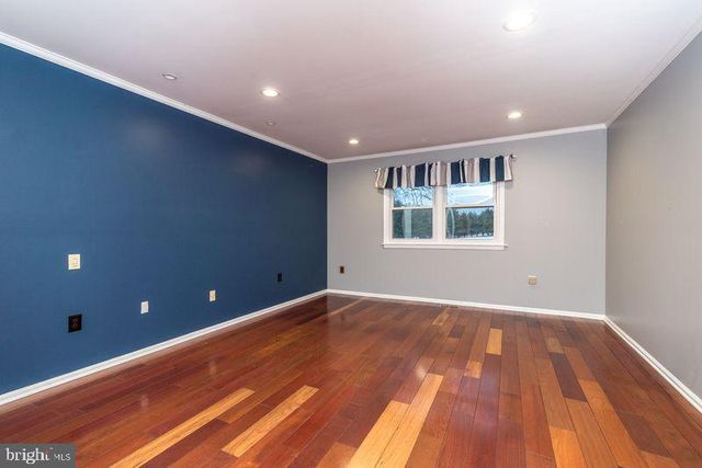 1363 LEXINGTON DR, Yardley, PA 19067