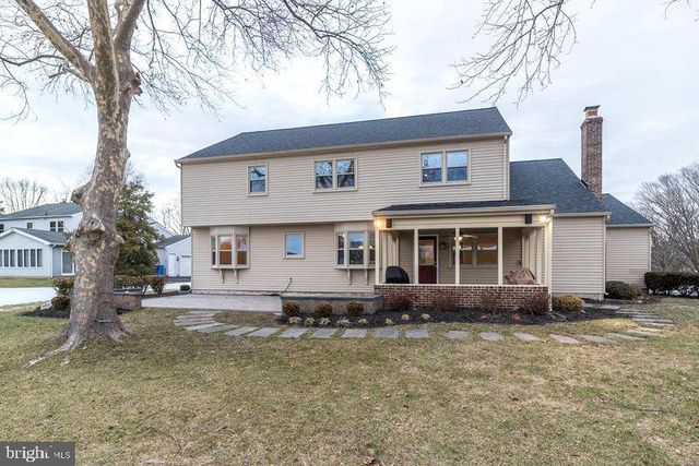 1363 LEXINGTON DR, Yardley, PA 19067