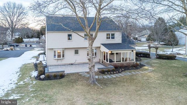1363 LEXINGTON DR, Yardley, PA 19067