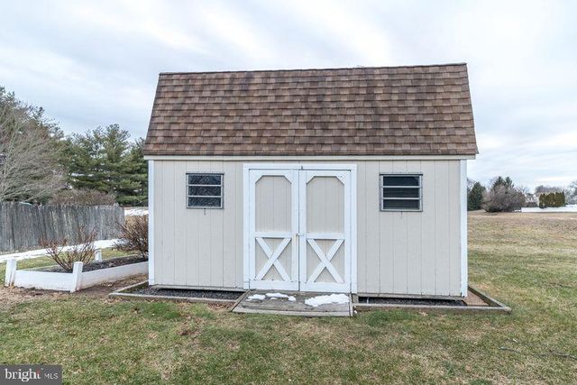 1363 LEXINGTON DR, Yardley, PA 19067