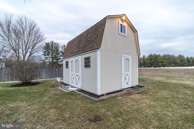 1363 LEXINGTON DR, Yardley, PA 19067