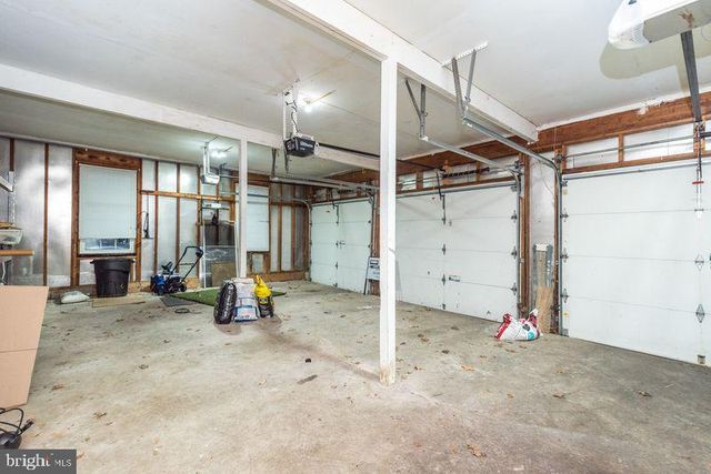 1363 LEXINGTON DR, Yardley, PA 19067