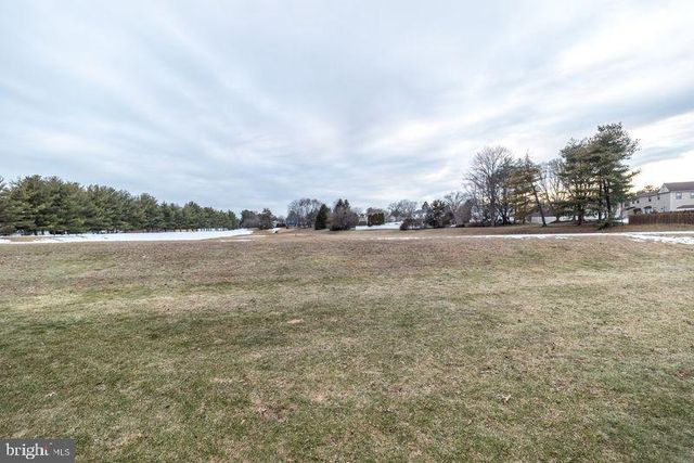 1363 LEXINGTON DR, Yardley, PA 19067