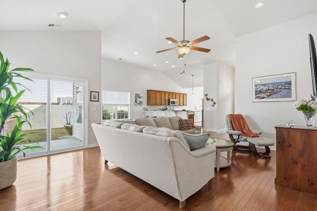 653 Sandberg St., Surfside Beach, SC 29575