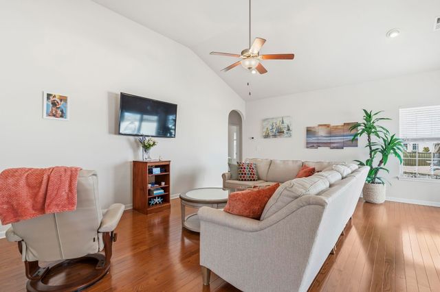 653 Sandberg St., Surfside Beach, SC 29575