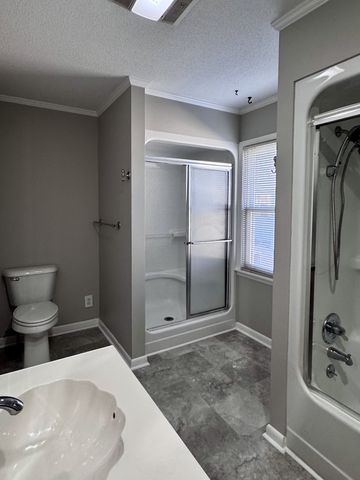 211 Church St, Loretto, TN 38469