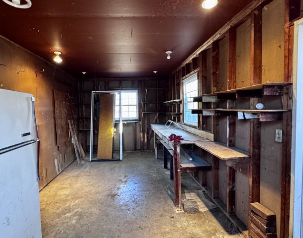 211 Church St, Loretto, TN 38469