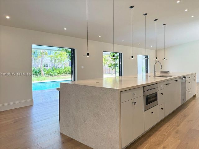 8845 SW 176th Terrace, Palmetto Bay, FL 33157