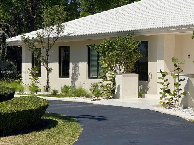 8845 SW 176th Terrace, Palmetto Bay, FL 33157