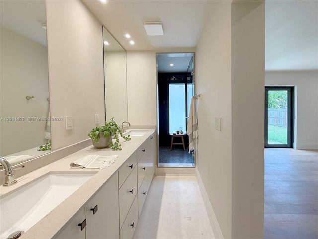 8845 SW 176th Terrace, Palmetto Bay, FL 33157