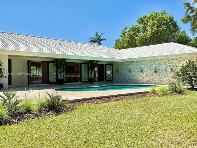 8845 SW 176th Terrace, Palmetto Bay, FL 33157