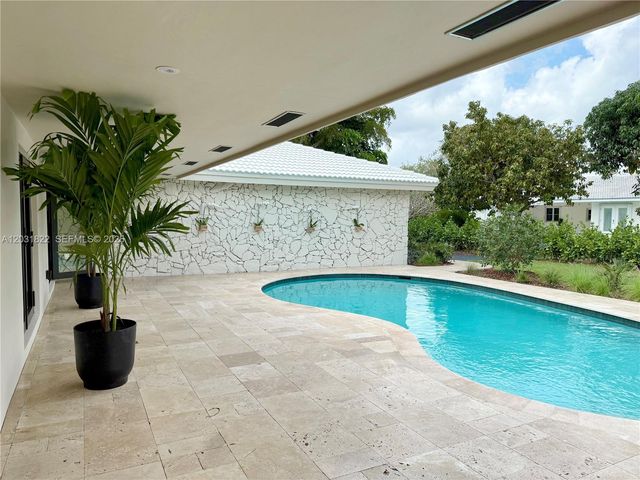 8845 SW 176th Terrace, Palmetto Bay, FL 33157