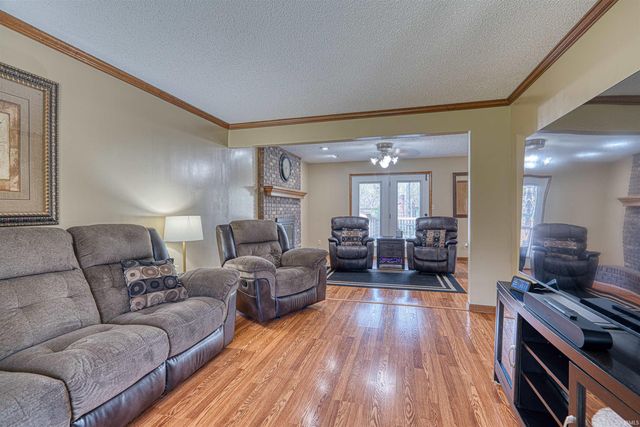 214 Brookview Drive, Evansville, IN 47711