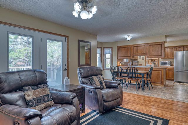 214 Brookview Drive, Evansville, IN 47711