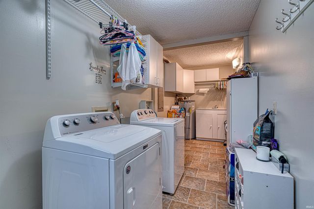 214 Brookview Drive, Evansville, IN 47711