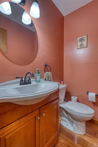 214 Brookview Drive, Evansville, IN 47711