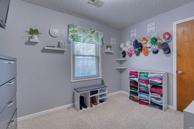 214 Brookview Drive, Evansville, IN 47711