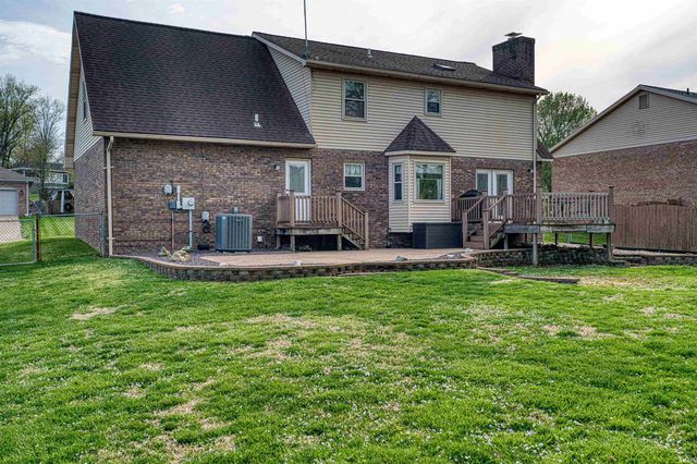 214 Brookview Drive, Evansville, IN 47711