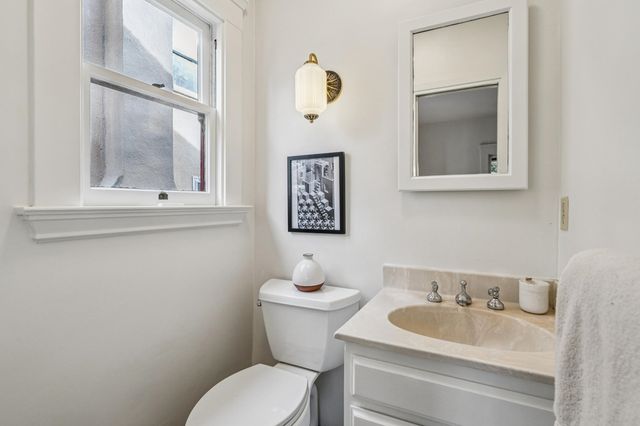 1960 El Dorado Ave, Berkeley, CA 94707