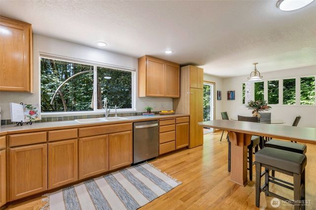 15727 154th Avenue NE, Woodinville, WA 98072