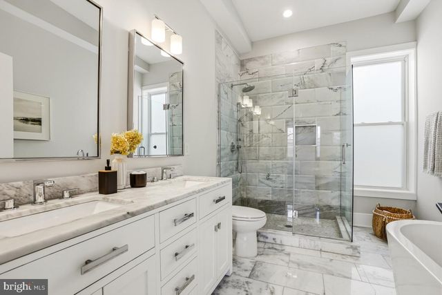 750 13TH ST SE, Washington, DC 20003