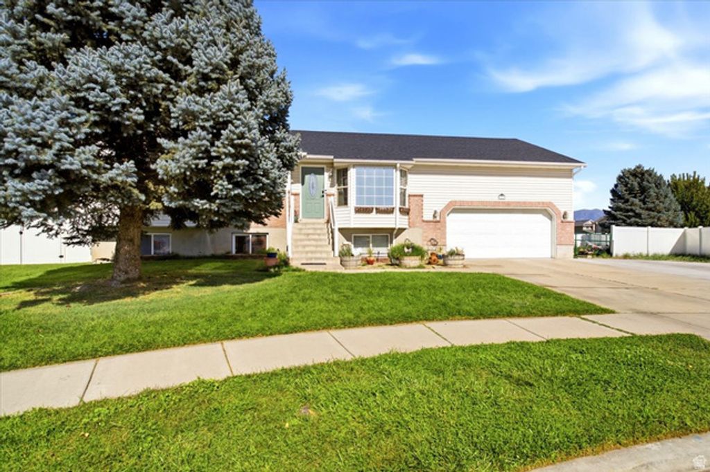 1053 S KILLARNEY DR, Syracuse, UT 84075 — photo 2
