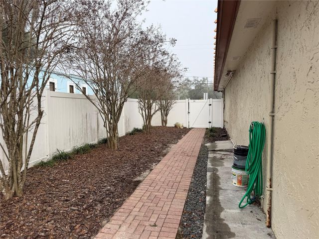 1302 W BUSCH BOULEVARD, Tampa, FL 33612