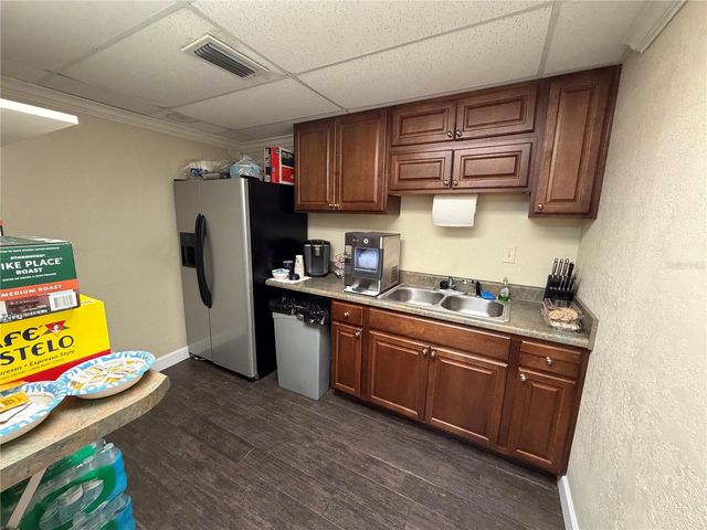 1302 W BUSCH BOULEVARD, Tampa, FL 33612