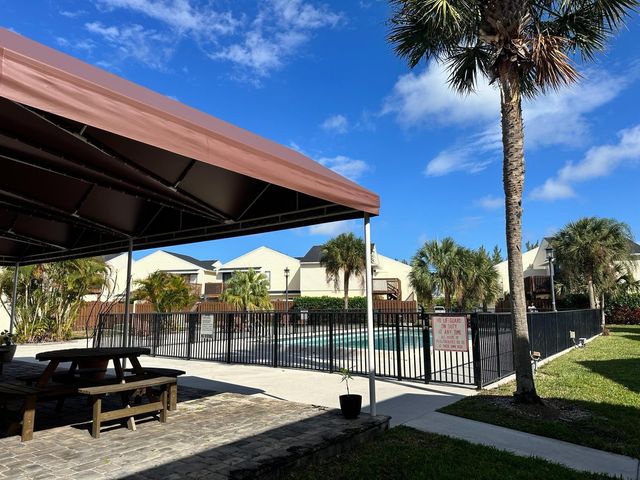 637 Executive Center Drive N203, West Palm Beach, FL 33401