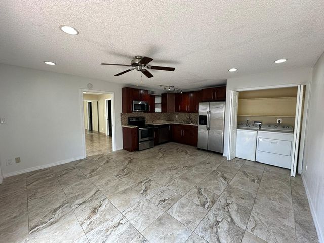 637 Executive Center Drive N203, West Palm Beach, FL 33401