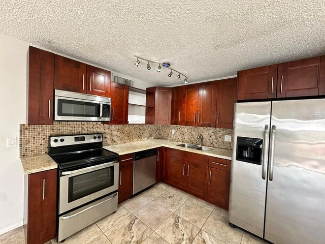 637 Executive Center Drive N203, West Palm Beach, FL 33401