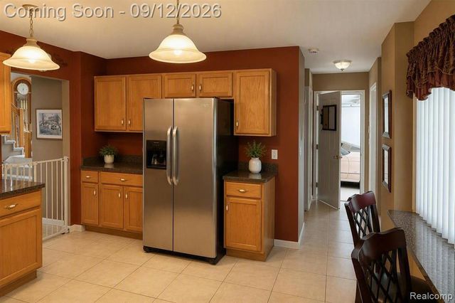 22119 Oakwood Drive, Brownstown, MI 48193