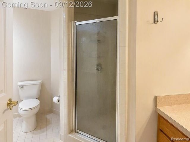 22119 Oakwood Drive, Brownstown, MI 48193