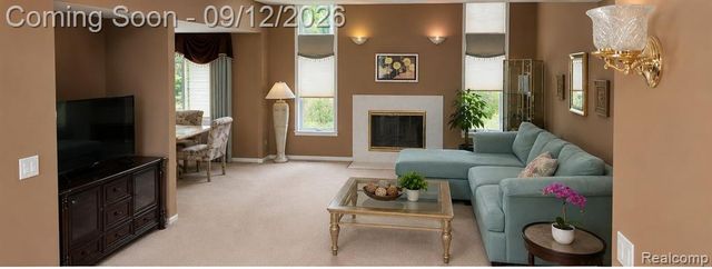 22119 Oakwood Drive, Brownstown, MI 48193