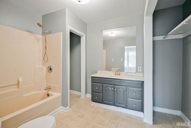 1911 E 100 NORTH, Kokomo, IN 46901