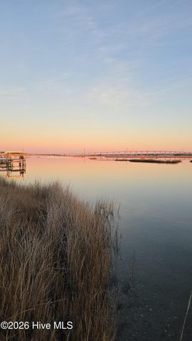 101 Lookout Ridge, Cedar Point, NC 28584