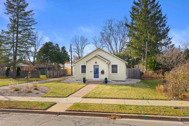 1224 FRONTENAC AVENUE, Stevens Point, WI 54481