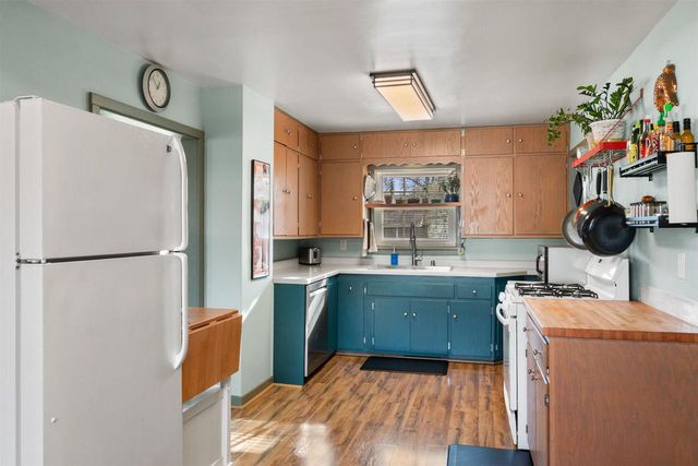 1224 FRONTENAC AVENUE, Stevens Point, WI 54481